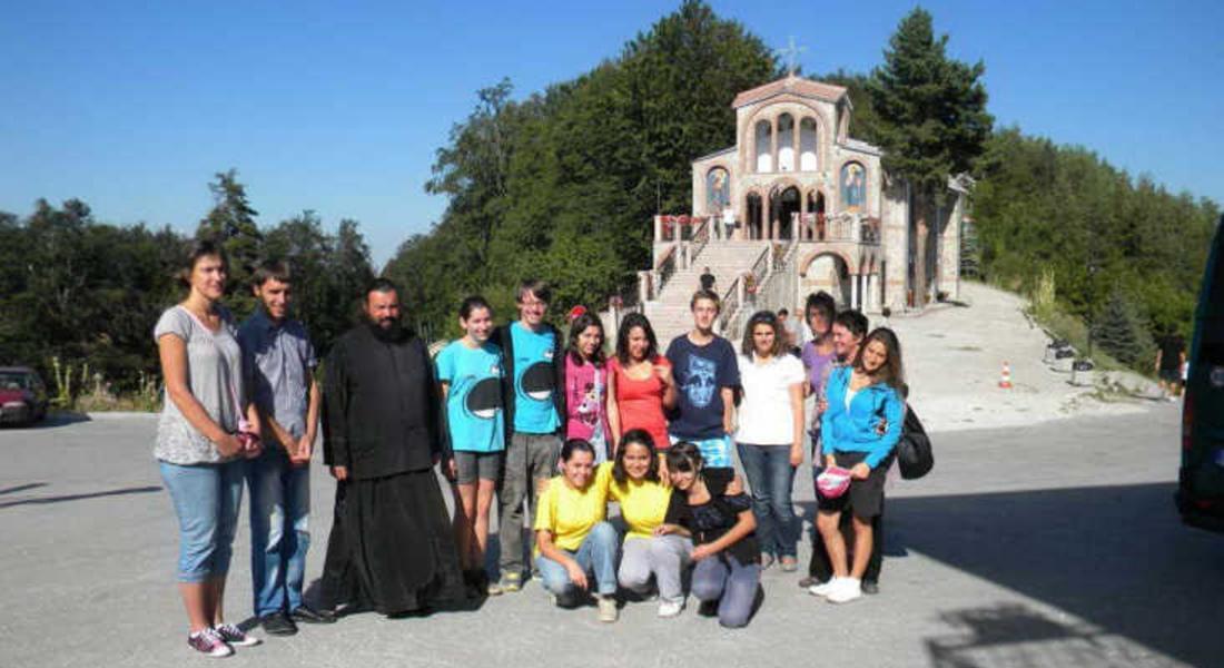 "Чисти сърца" посетиха Кръстова гора с доброволческа инициатива