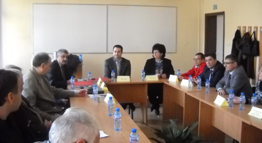 Ръководството на Областна администрация участва в среща-дискусия за акредитация на специалности в Технически колеж-Смолян