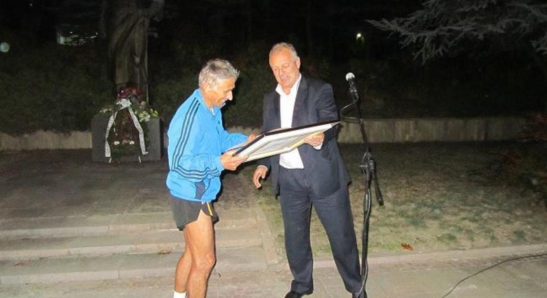 Известният маратонец Руско Кадиев пробяга 100 км, посветени на Освобождението на Родопите