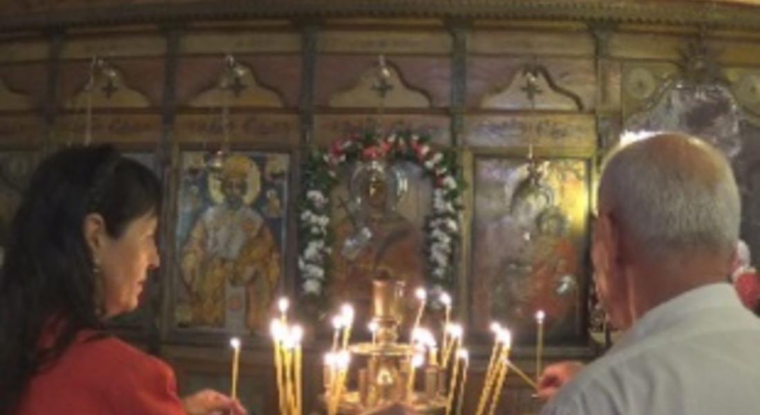 Православната църква чества Света мироносица и равноапостолна Мария Магдалина
