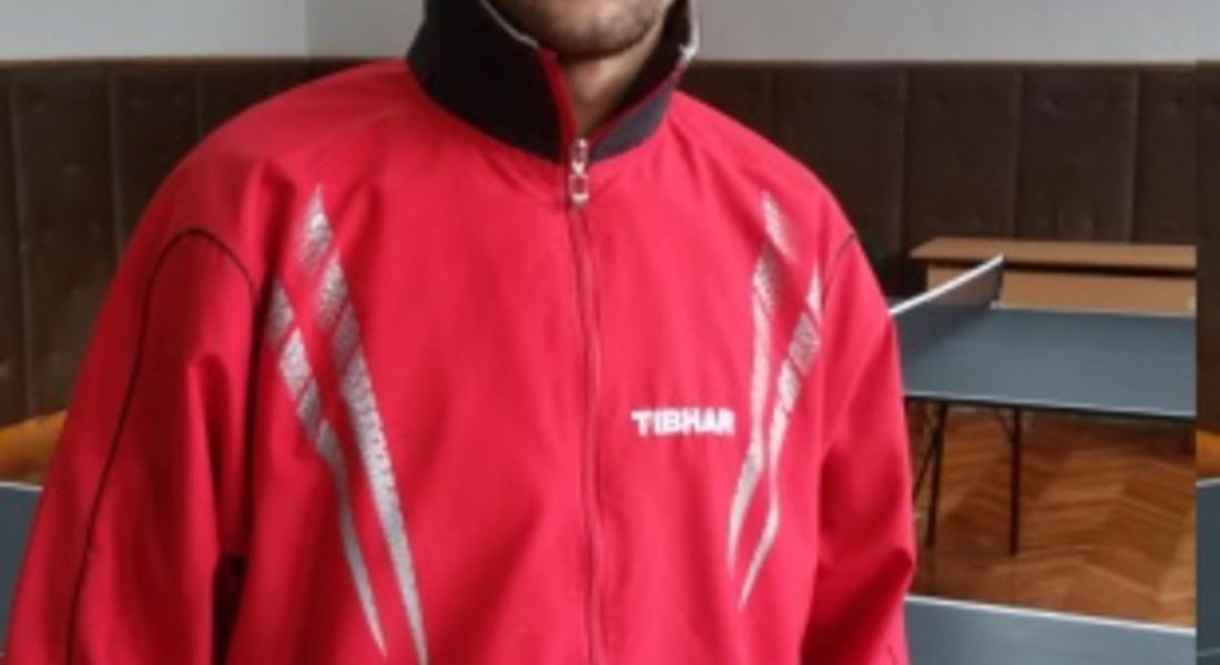   Двукратен световен шампион тренира млади надежди по тенис на маса в Смолян
