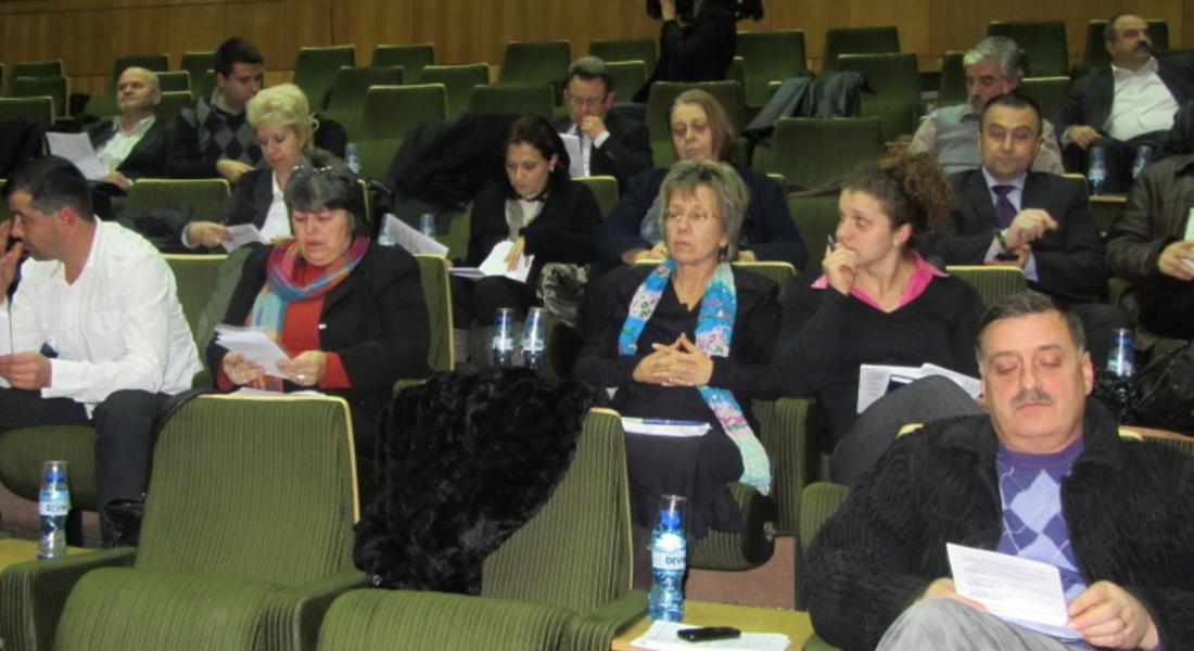 Общинските съветници гласуват бюджет 2013 на община Смолян