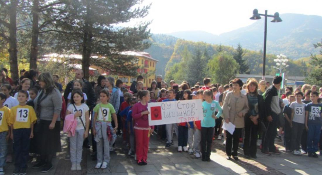 Близо 500 деца участваха в лекоатлетическата щафета, посветена на Освобождението на Родопите