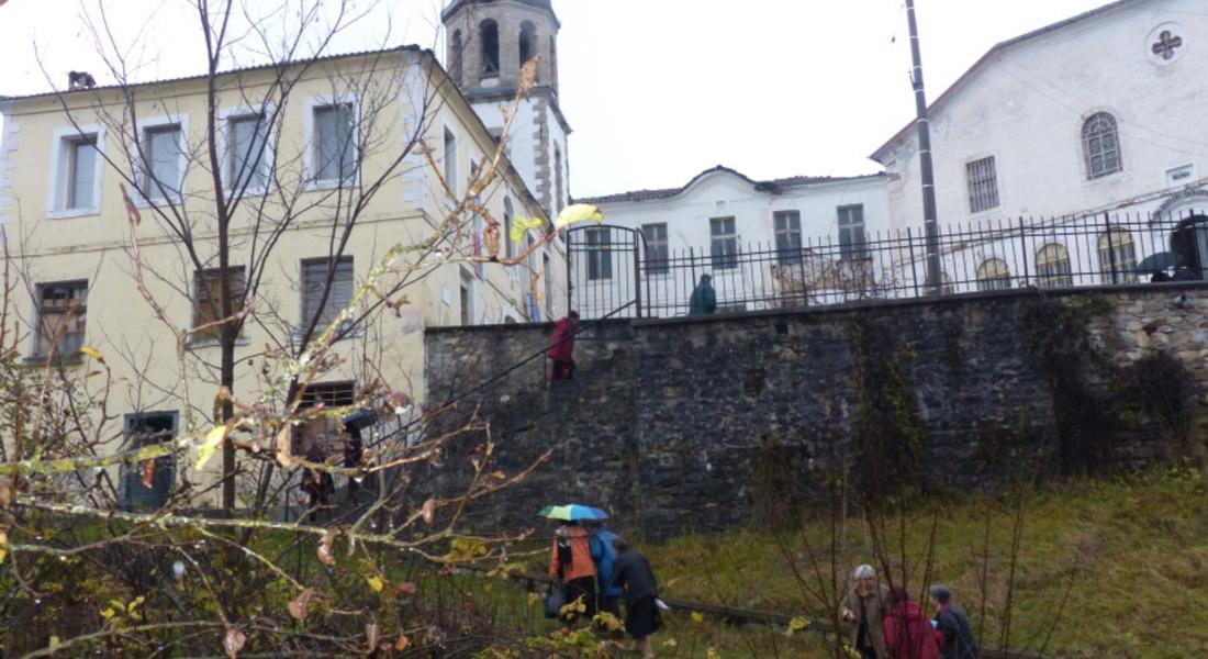 Въведение Богородично прикани много вярващи в село Полковник Серафимово въпреки дъжда