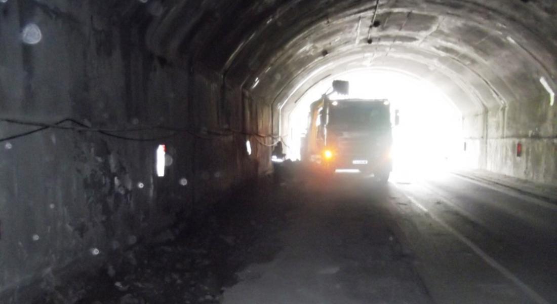 До 30 юли движението при тунела след Асеновград на път II-86 ще се регулира от светофар