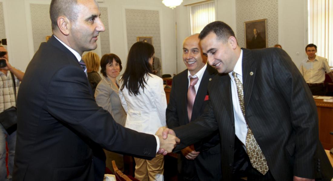 Цветан Цветанов се срещна в Народното събрание с български изселници живеещи в Турция