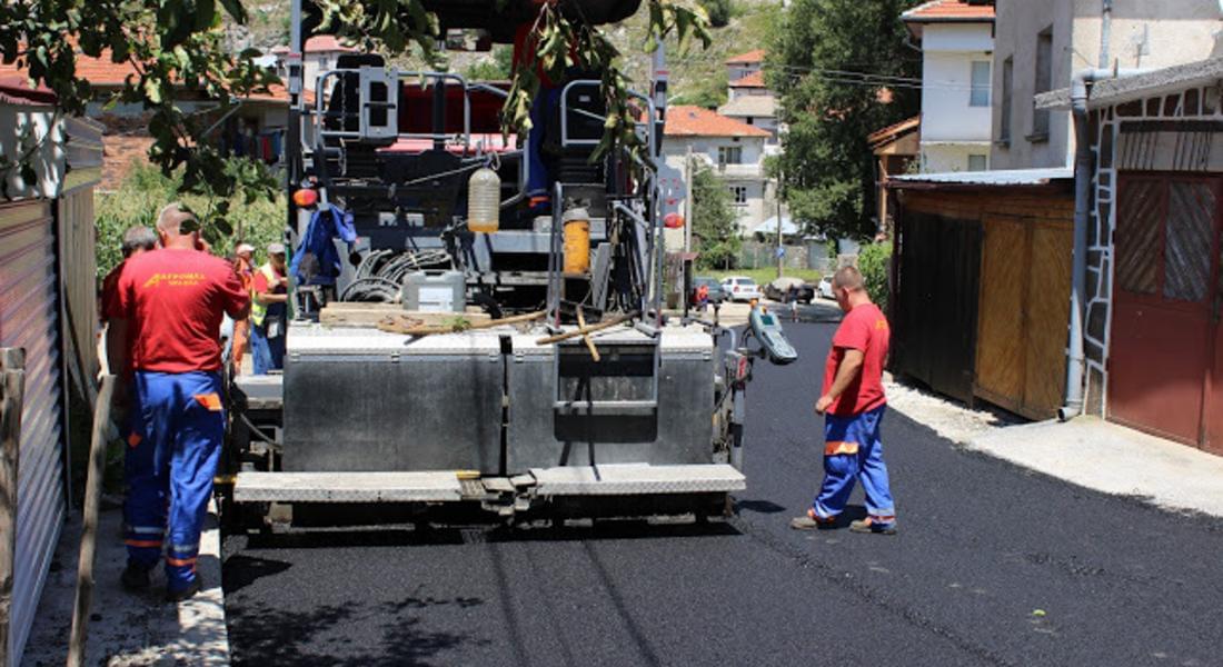 Нов асфалт в пет населени места в община Доспат