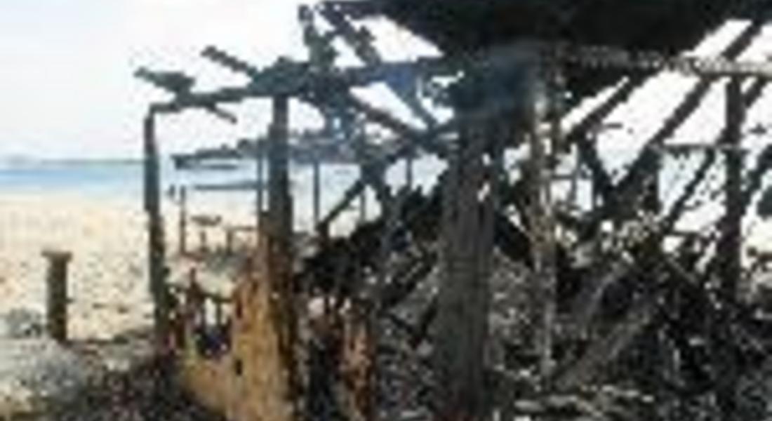Пожар унищожи три дървени постройки,сено и слама край Неделино