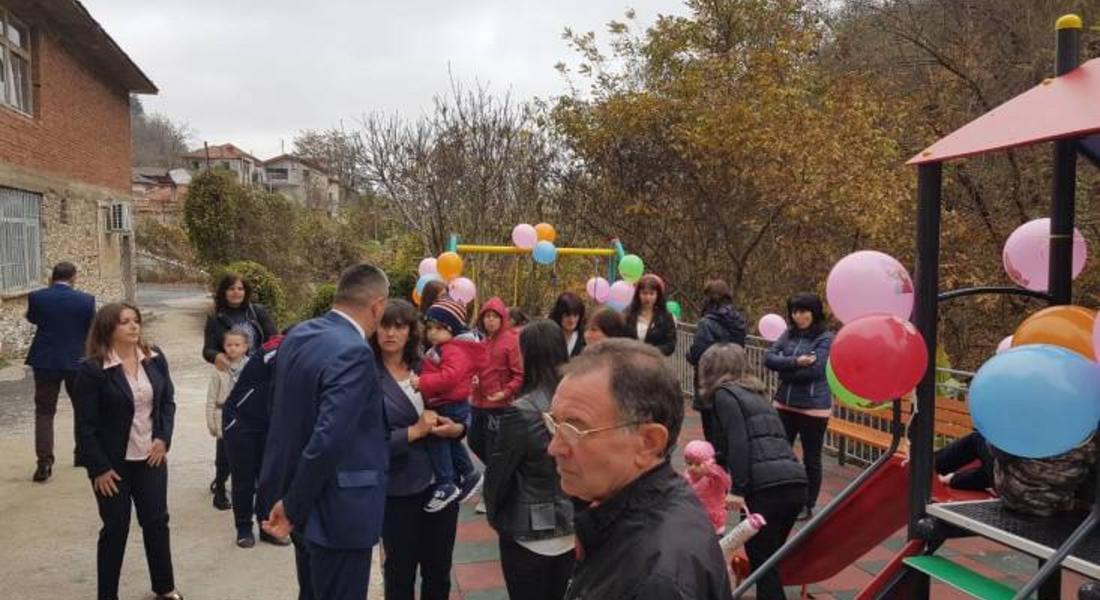 Пета детска площадка бе открита в община Неделино