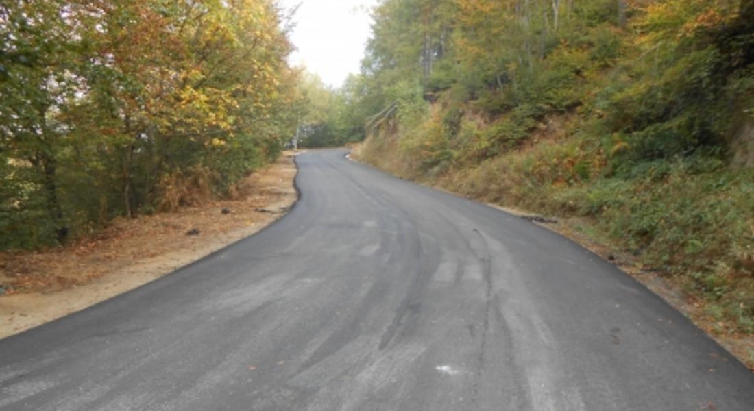 Ремонтираха пътят между селата Буково и Галище 
