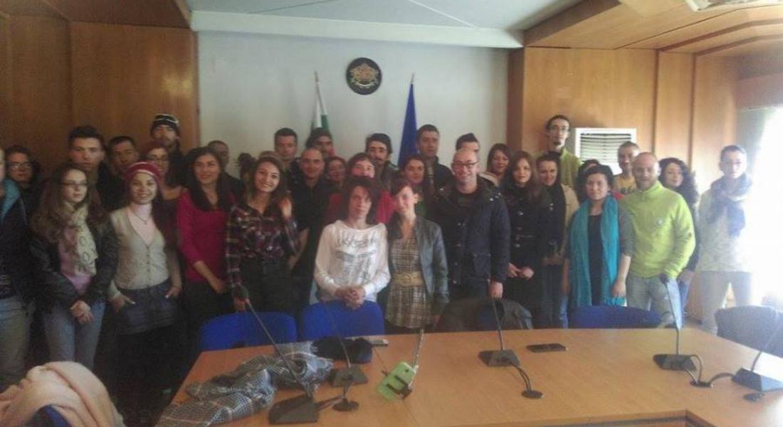 Младежи от пет балкански държави се запознаха с институцията областен управител 
