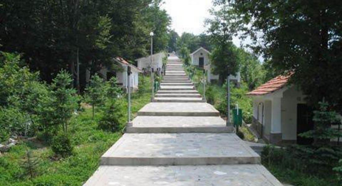Районна прокуратура-Чепеларе възложи проверка по сигнал за изсичане на гори на Бачковския манастир