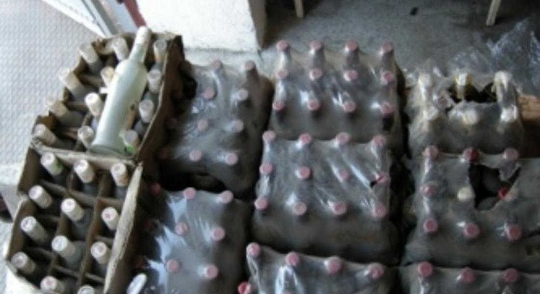 124 бутилки с фалшиф бандерол откриха полицаи в  автомобил