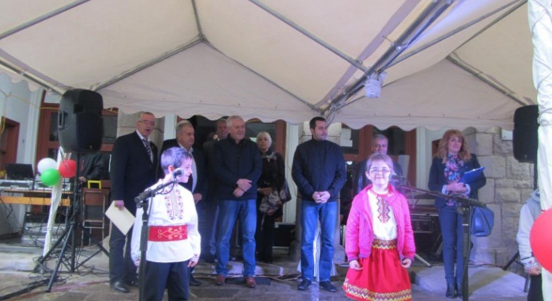 В деня на Светите равноапостоли Константин и Елена, Момчиловци стана център за здравно-духовен туризъм