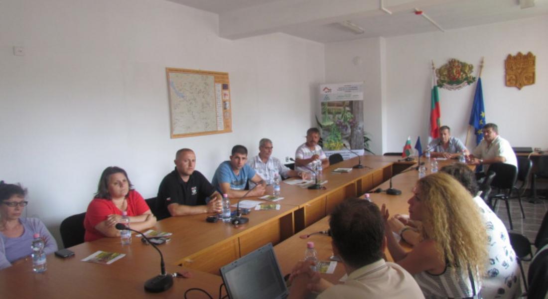 През автгуст и септември се провеждат обучения за събиране на билки, гъби и диви плодове в област Смолян