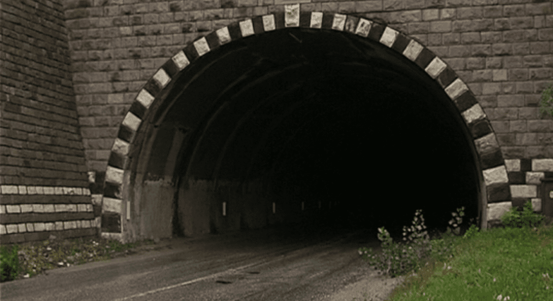 Между 17 и 19 юни движението в тунелите на пътя Асеновград - Чепеларе ще е в една лента. Шофьорите да карат внимателно