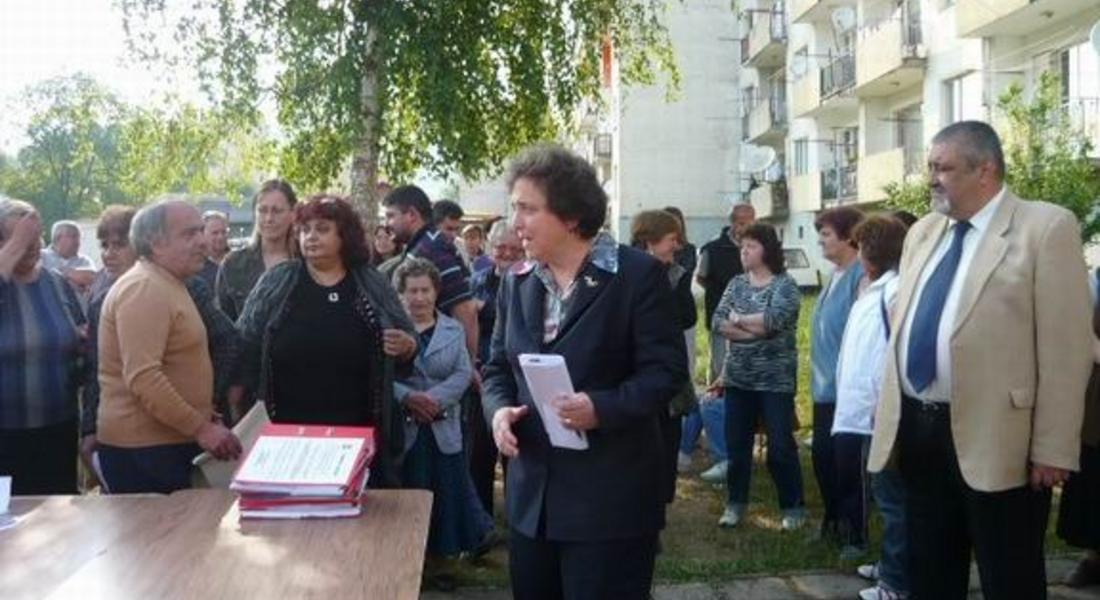 Кметът Дора Янкова се срещна с жители на "Прогресите"