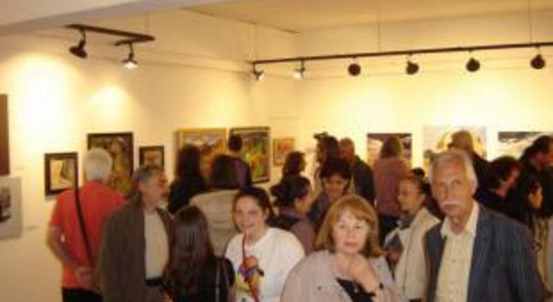 Единадесет смолянски художници с изложба в Народното събрание