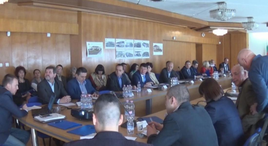 Министри, областни управители и кметове заседават в Смолян за развитието на Южен централен район