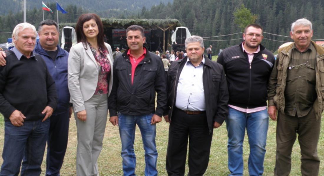  Двама кандидат-депутати от ГЕРБ гостуваха на събора в Ягодина