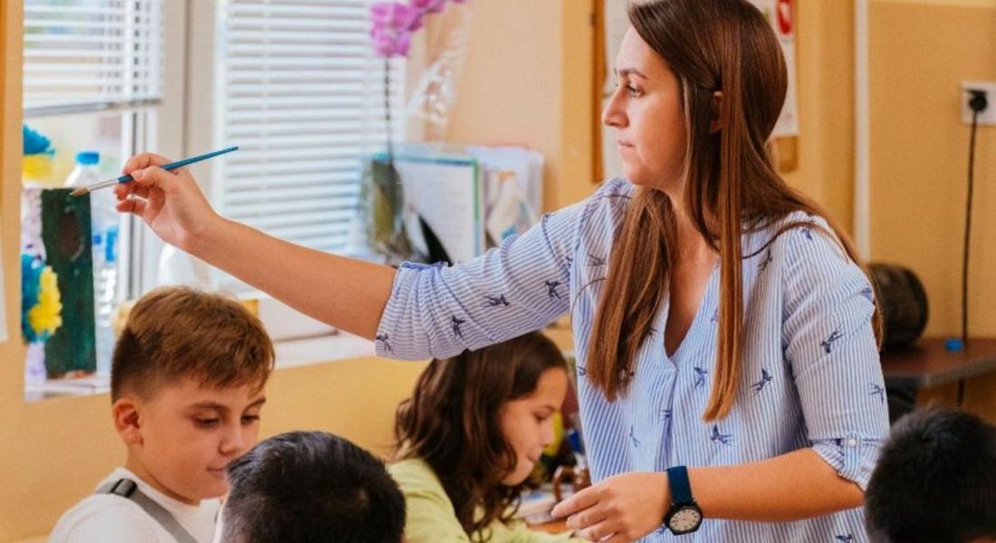  Още 10 дни училищата от Смолянско подават заявки за нови учители
