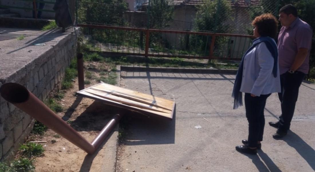 Поредната вандалска проява върху детска площадка в Кетевска махала 