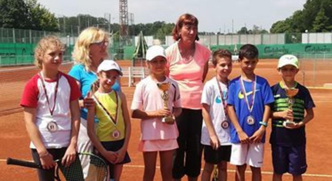 Емил Бимбашиев от ТК "Смолян 2013" се класира на първо място в регионален турнир по тенис в Пловдив