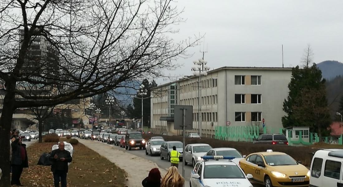 Над 100 коли и млади хора се включиха в протеста в Смолян /СНИМКИ/ 