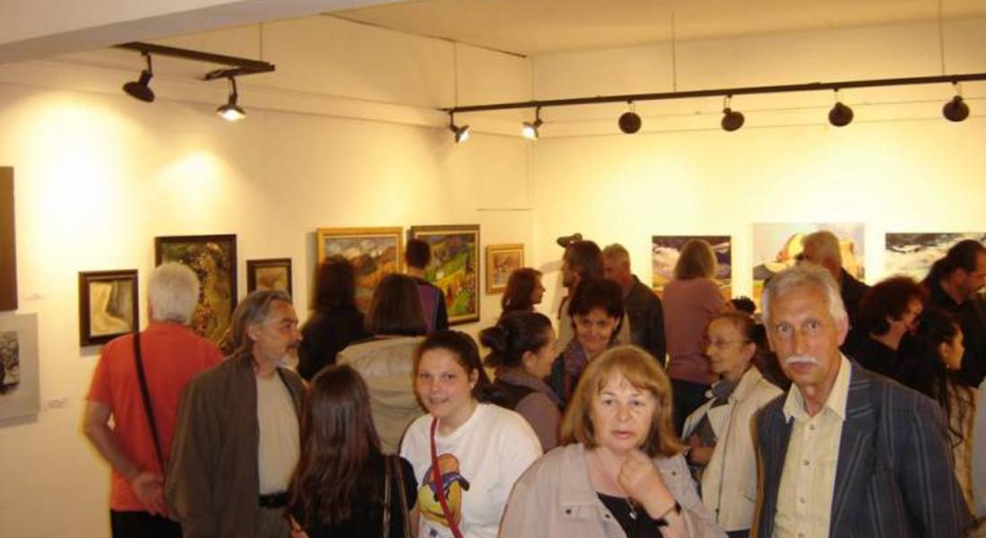 Откриха Обща изложба на смолянските художници, посветена на 24 май