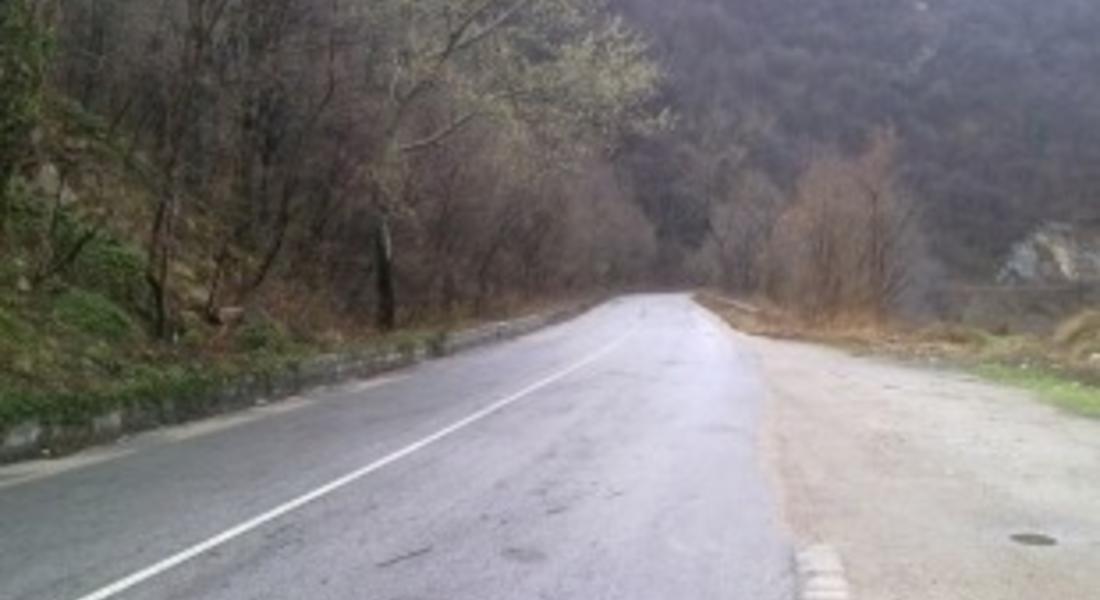 Въвеждат временно ограничение за товарни автомобили по пътя Смолян – Асеновград