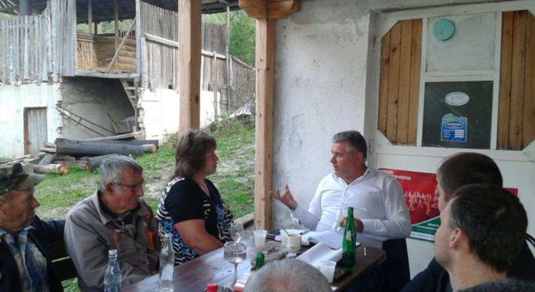 Първи предизборен рейд на Стефан Сабрутев, кандидат за кмет на Смолян издигнат от БСП