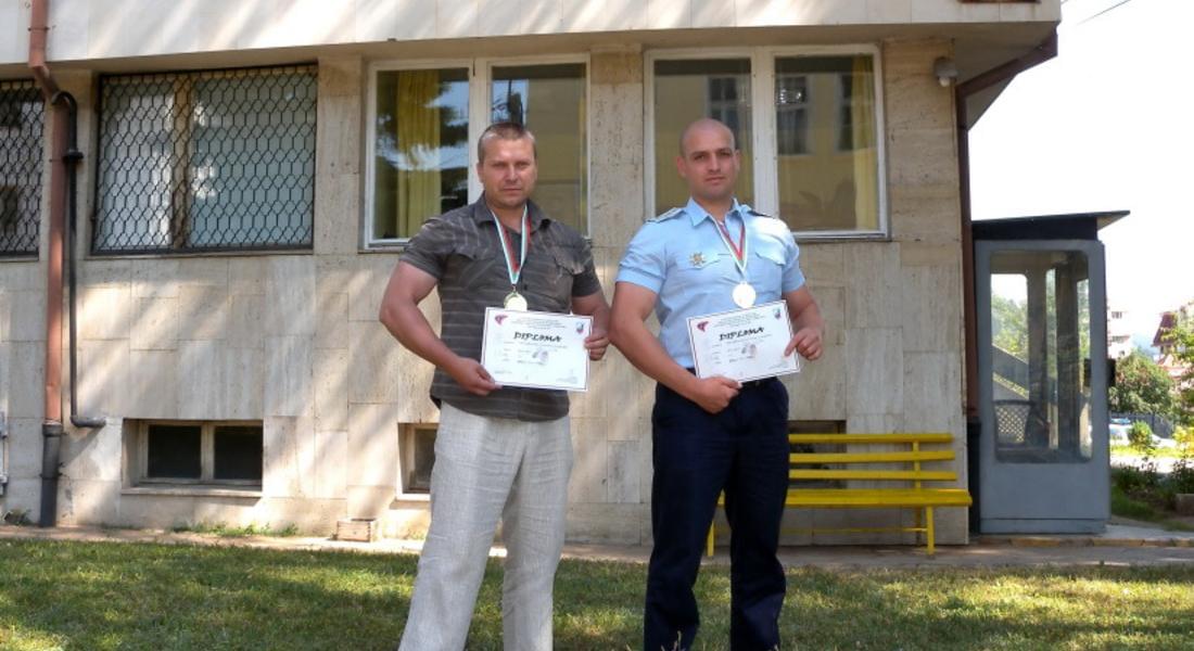 Смолянски полицаи спечелиха златни медали в състезание