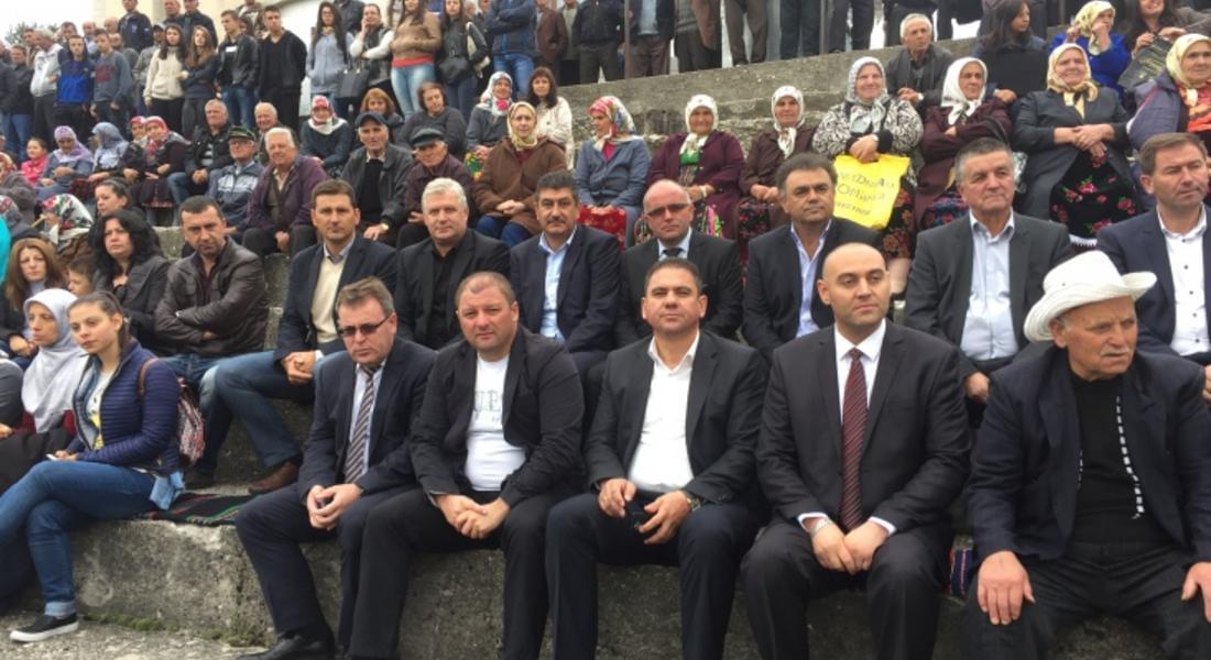 Депутати и кандидат-кметове на ДПС присъстваха на откриването на джамията в Борино