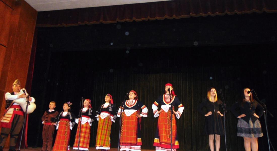 Юбилеен концерт „15 години Школа по народно пеене „Китка виена” в Устово