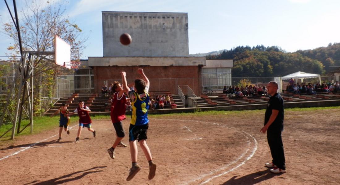 Състезание по стрийтбол отбеляза началото на кампанията "Да спортуваме заедно" в област Смолян