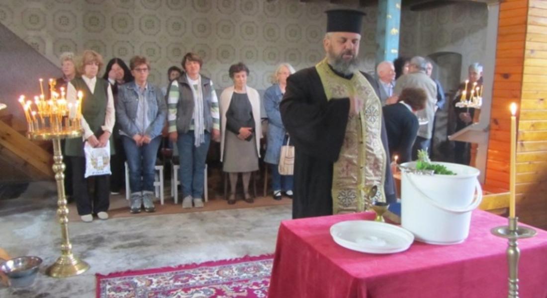 Възстановен е параклисът "Св.св.Константин и Елена" над село Турян