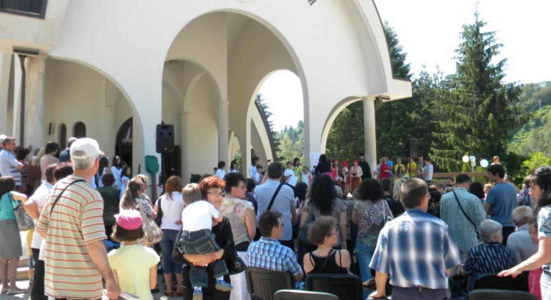 Катедрален храм „Св. Висарион Смоленски“ ще празнува в събота и неделя