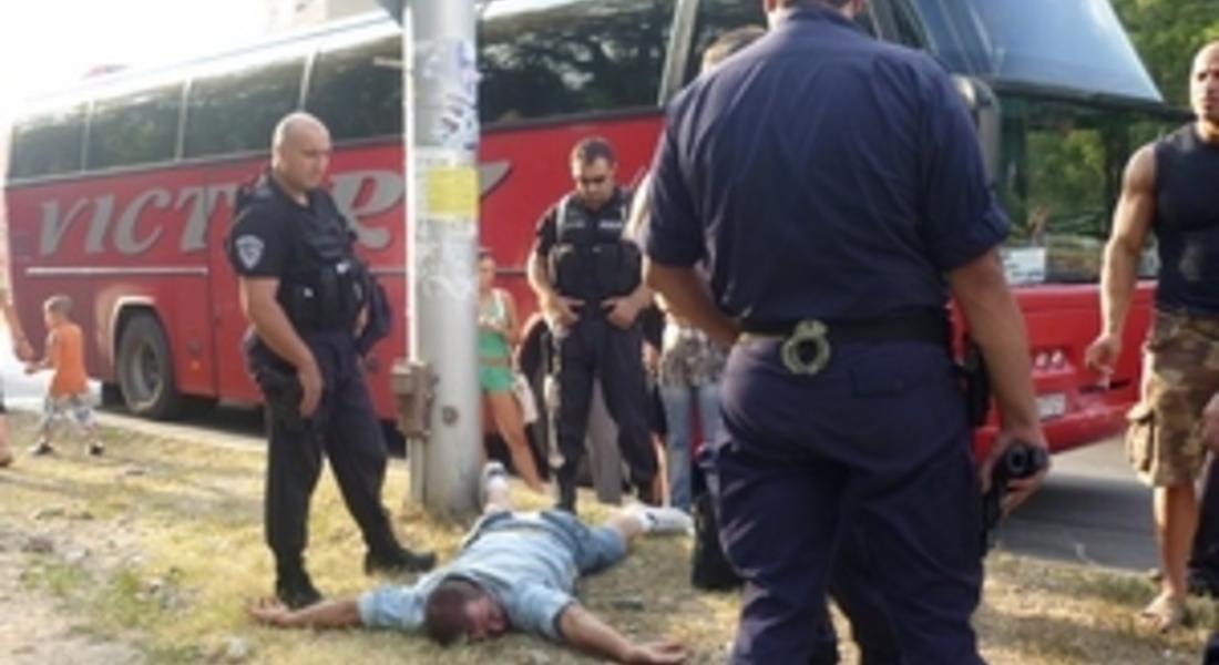  Въоръжен пиян мъж размахал оръжие в автобуса, пътуващ от Пловдив за морския курорт Слънчев бряг