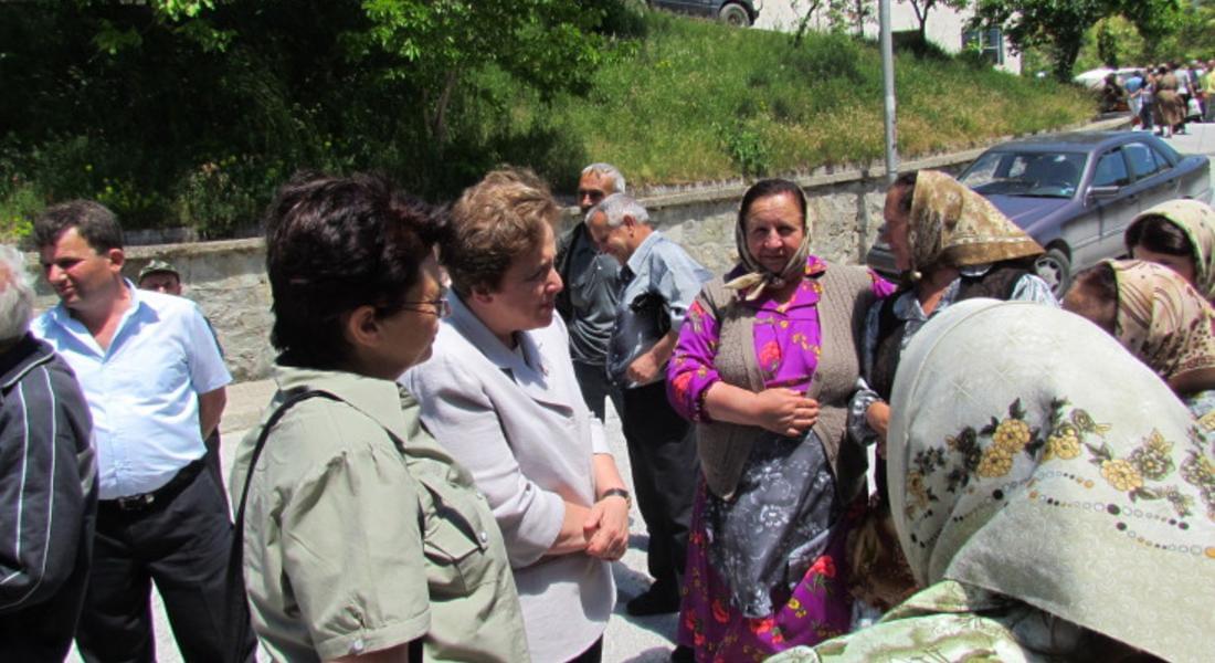  Дора Янкова решава проблемите с водоснабдяването на маданското село Боровина и достъпът до населеното място