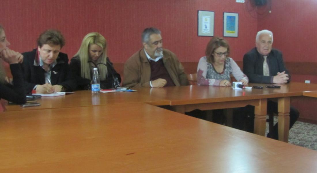  Медийната среда и ролята на регионалните медии обсъждаха журналисти и депутати в Смолян 
