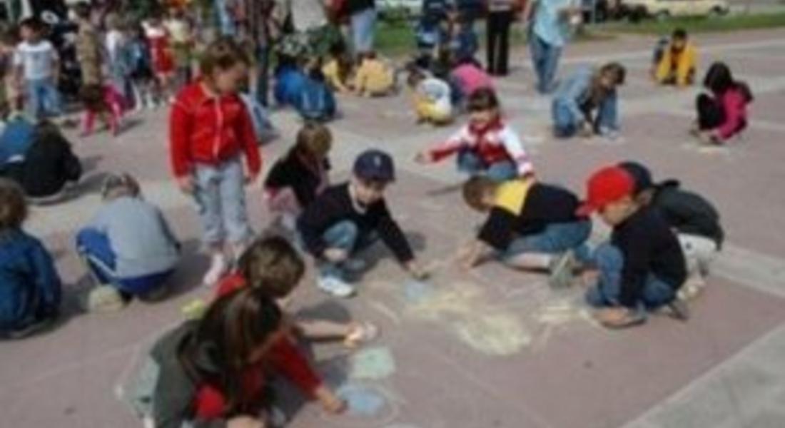 Безплатни батути, игри и сладолед дават днес от ГЕРБ на децата от Смолян 