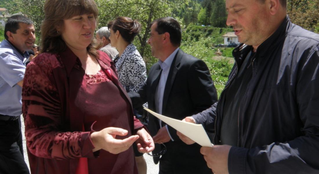  Д-р Даниела Дариткова присъства на курбан в смолянското село Букаците