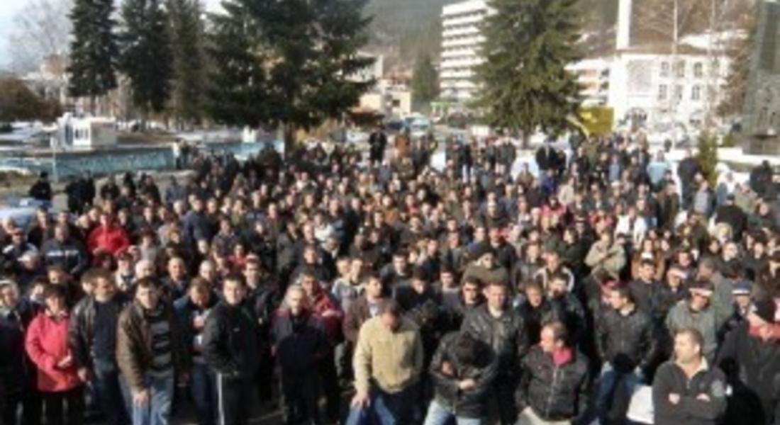 Стотици миньори протестираха заради планове за промени в пенсионните условия