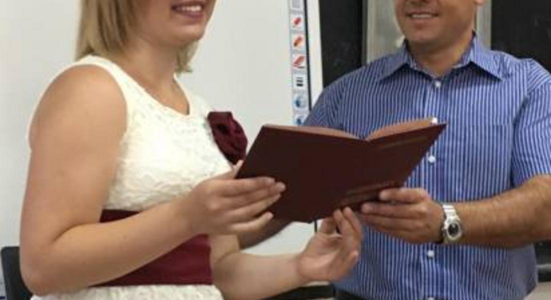 Чепеларе отново има повод за гордост, ученичка от СУ"Васил Дечев" с национална диплома