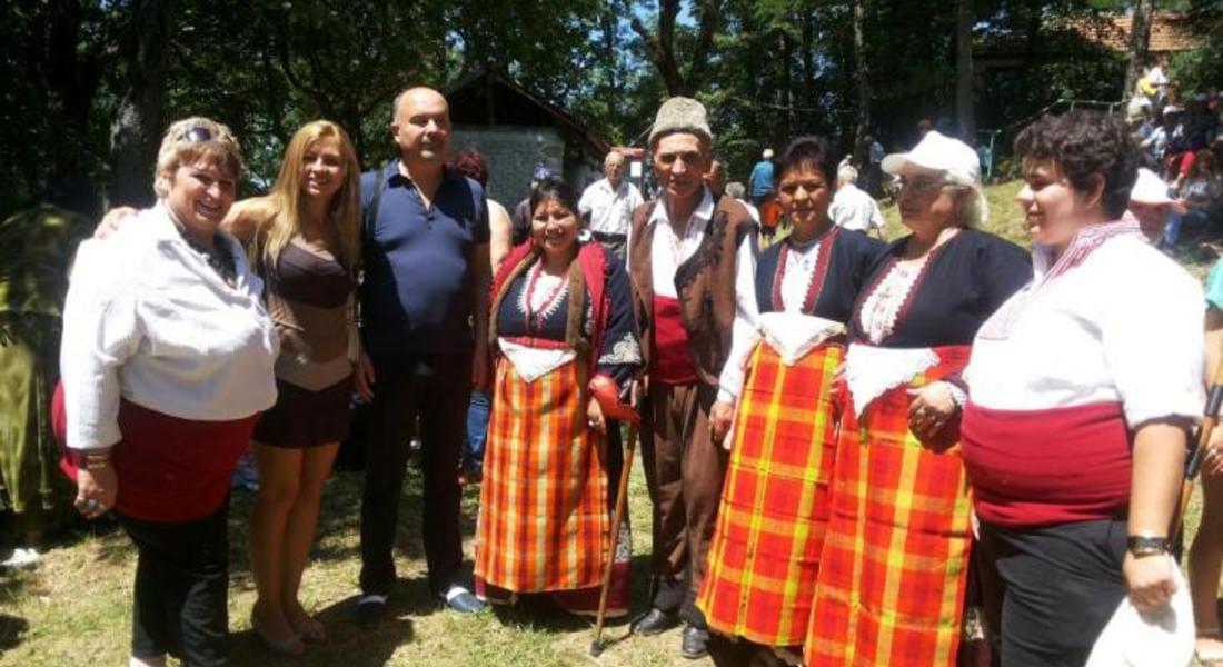 Група от Чепеларе спечели златен медал на фолклорен  фестивал 