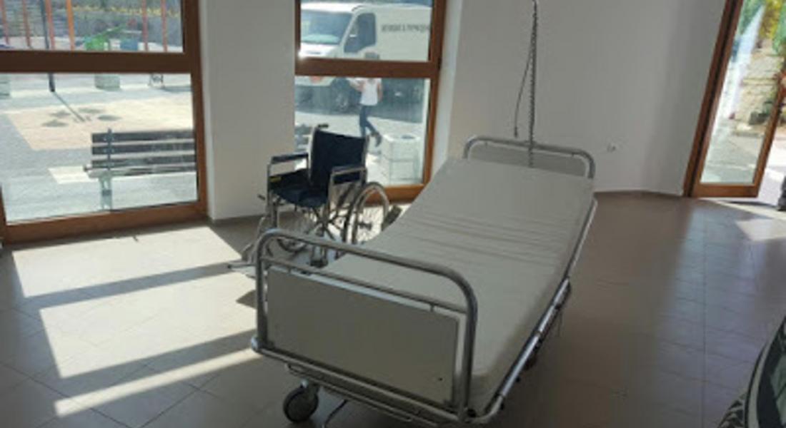 Ортопедично легло и инвалидна количка за нуждаещи се в Неделино