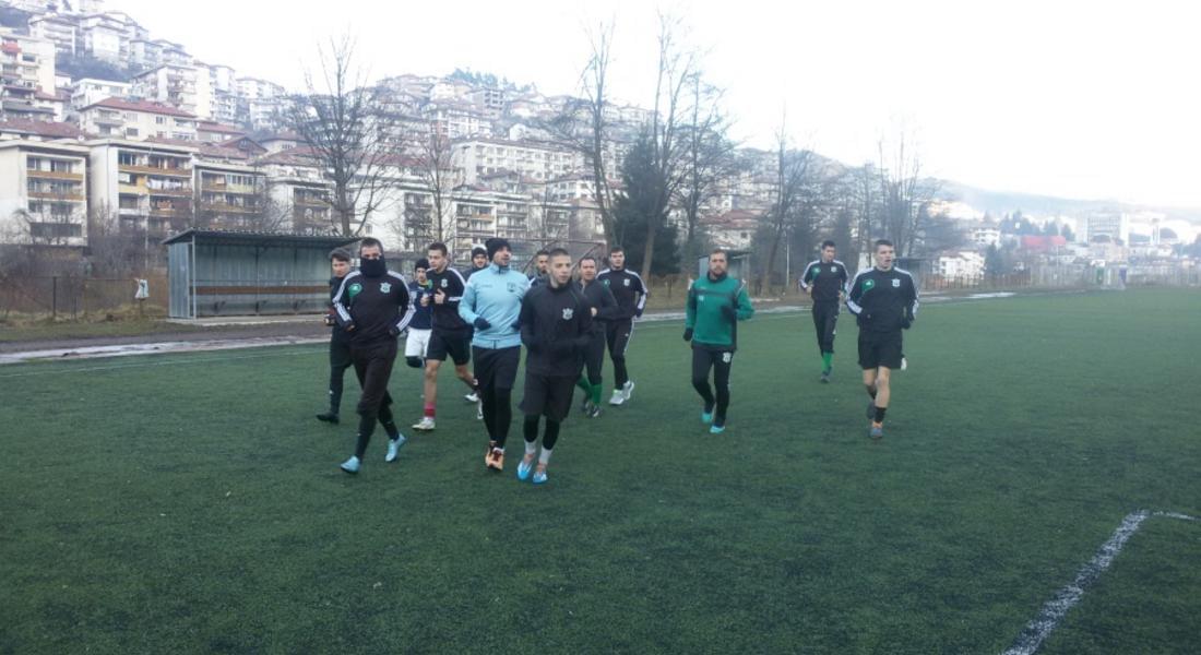 С група от 20 футболиста „Родопа – Смолян“ стартира подготовка за новия сезон