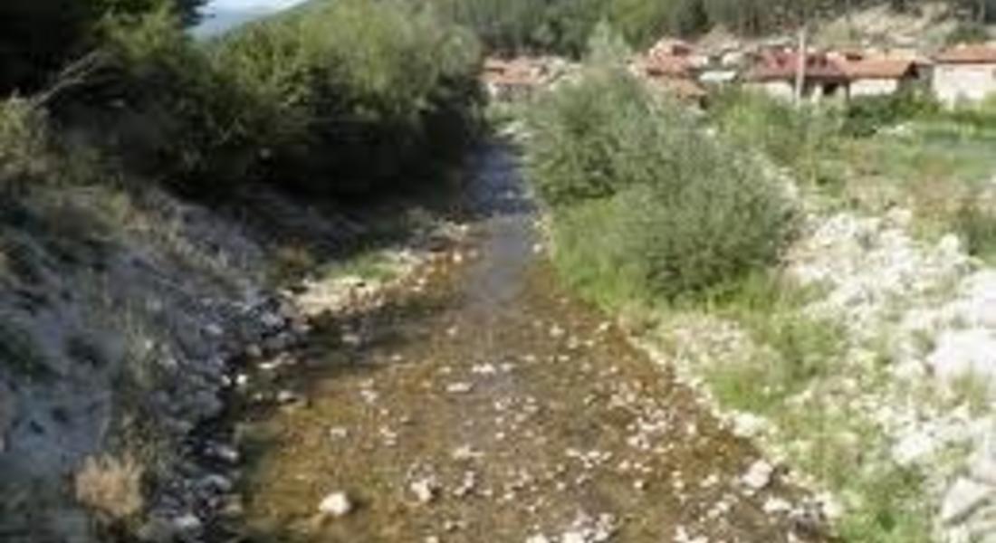 Пиян сръбски гражданин с "Ауди" падна в река Чая