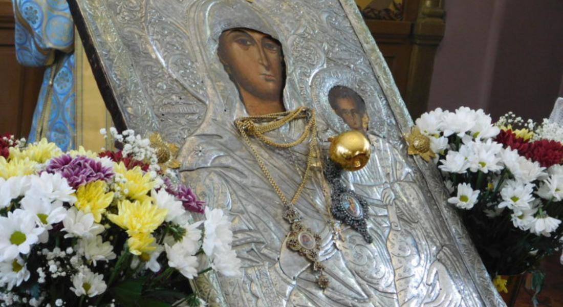 Митрополит Николай ще уважи 20-годишнината на църквата в Пампорово заедно с чудотворната икона „Златна ябълка“ 