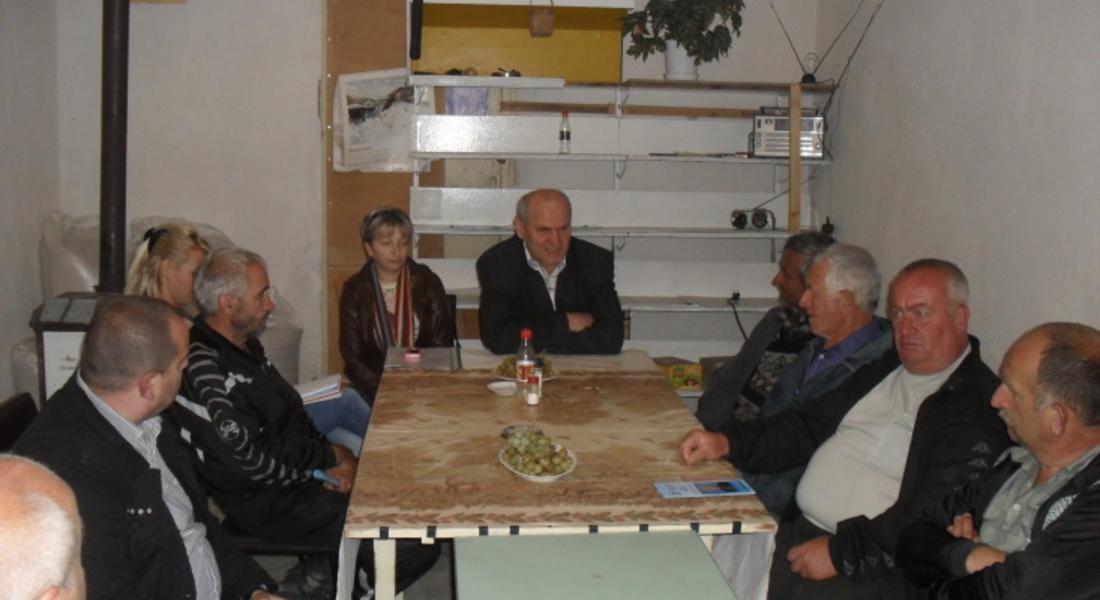  Кандидатът за кмет на община Смолян от ДПС Бойко Младенов посети селата Арда и Горна Арда